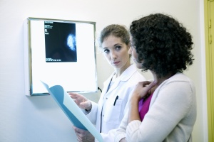 women working to do a Cancer Screening