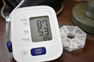 very low blood pressure numbers displayed on an at home blood pressure machine