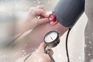 blood pressure mesuring with sphygmomanometer